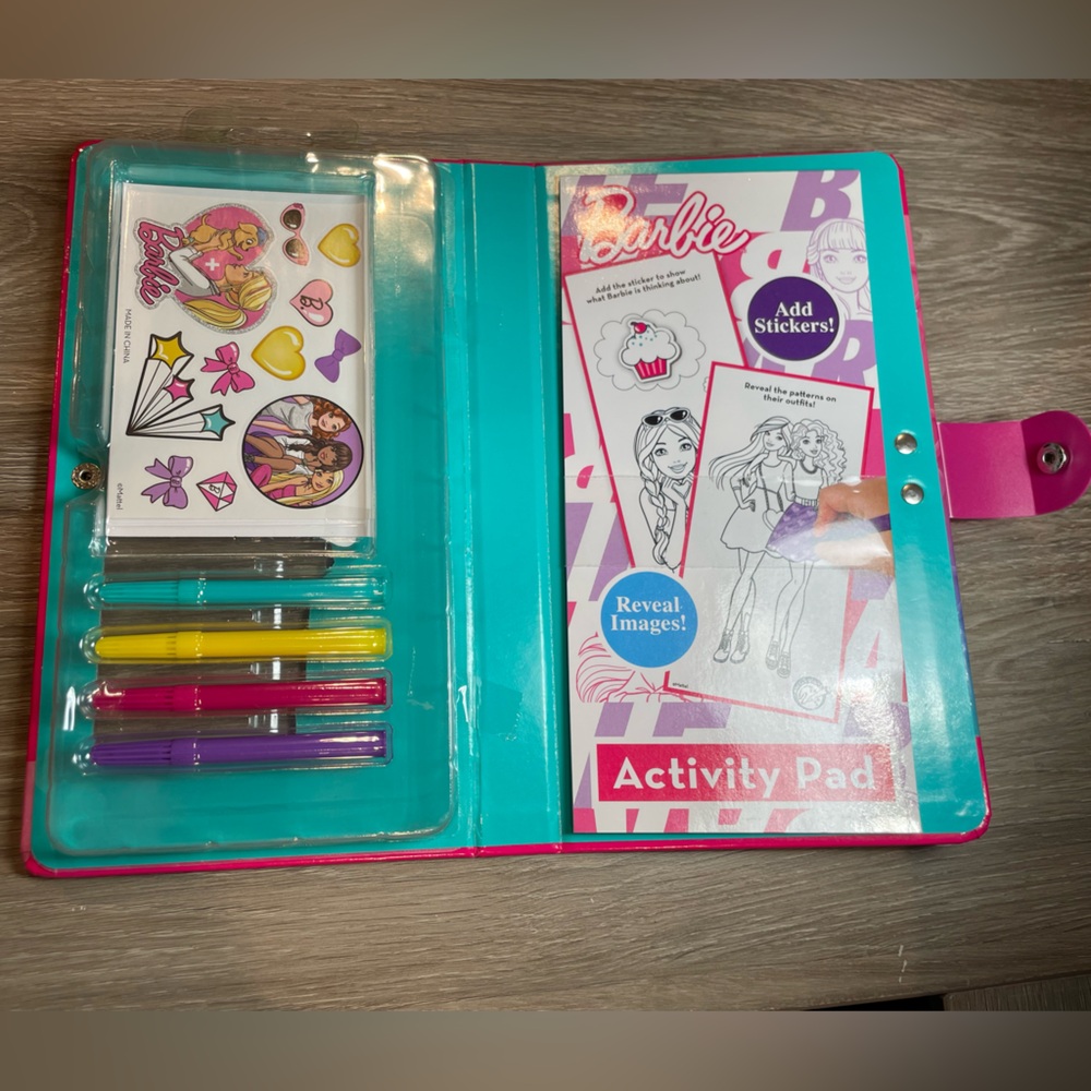 Barbie Activity Fun Kit - Picture 2 of 3
